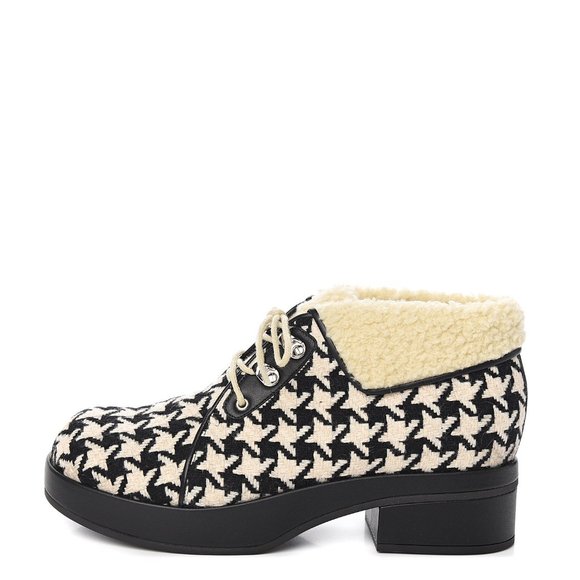 Gucci Houndstooth Lace up Bootie in White NEW IN BOX - Picture 2 of 13